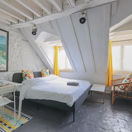 Апартаменты Apartment-4p-city Centre Lescot With Netflix